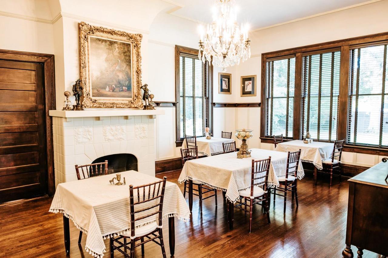 Heritage House Bed & Breakfast - Boutique Adults-Only Inn ไอเพไลกา ภายนอก รูปภาพ