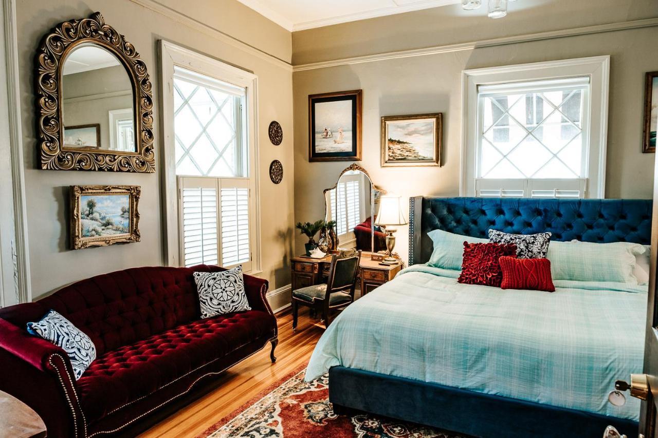 Heritage House Bed & Breakfast - Boutique Adults-Only Inn ไอเพไลกา ภายนอก รูปภาพ